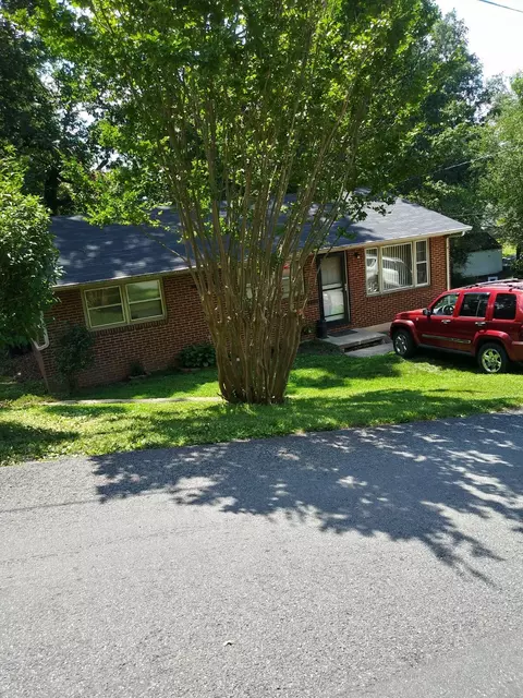 3421 Custis Ave, Roanoke, VA 24018