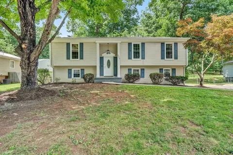 3953 Sandpiper Dr, Roanoke, VA 24018
