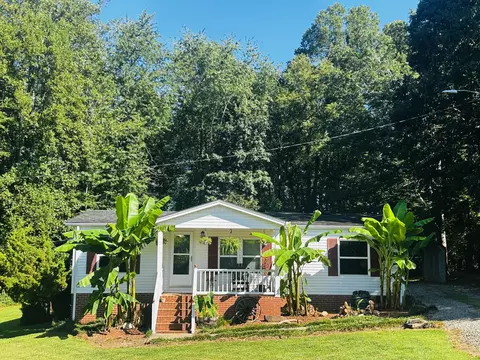 670 Pond Rd, Martinsville, VA 24112