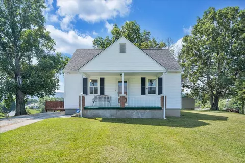 4028 Rockingham Blvd, Roanoke, VA 24014