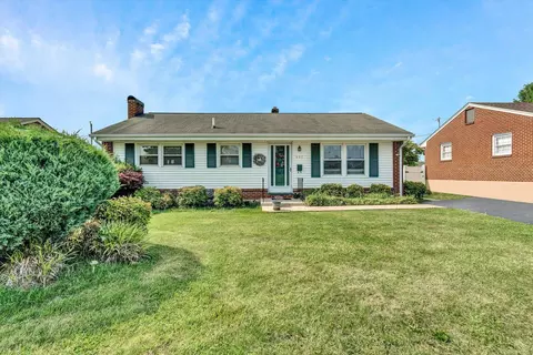 807 Fenwick Dr, Roanoke, VA 24012