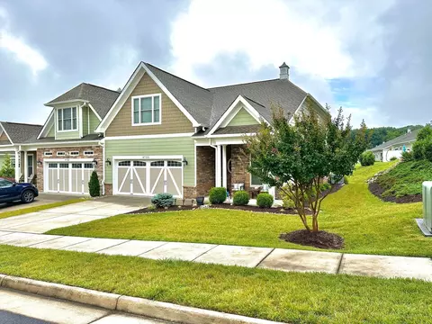 4725 Leigh Ln, Roanoke, VA 24018