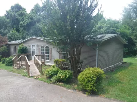 1130 Veteran Rd, Vinton, VA 24179