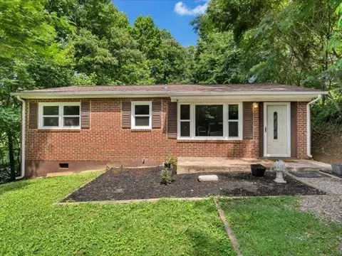 114 Dudley Dr, Martinsville, VA 24112