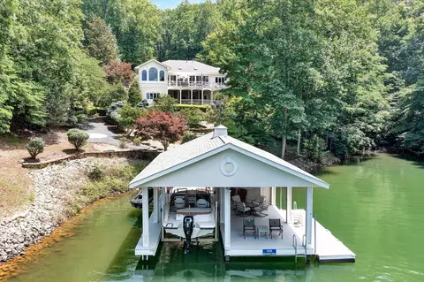 1131 Clearwater Dr, Moneta, VA 24121