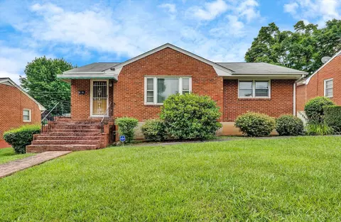 1531 Guildhall Ave NW, Roanoke, VA 24017