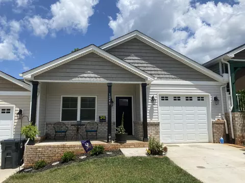 1249 Emerald Crest Dr, Bedford, VA 24523