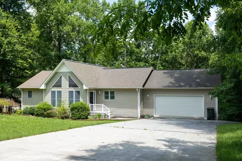 1005 Indian Ridge Dr, Moneta, VA 24121