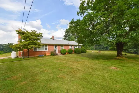7014 Pine Needle Dr, Boones Mill, VA 24065