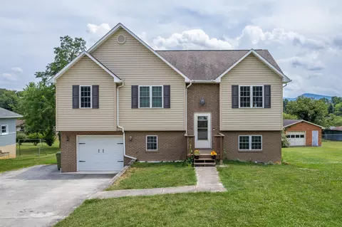 1921 Kiska Rd, Salem, VA 24153