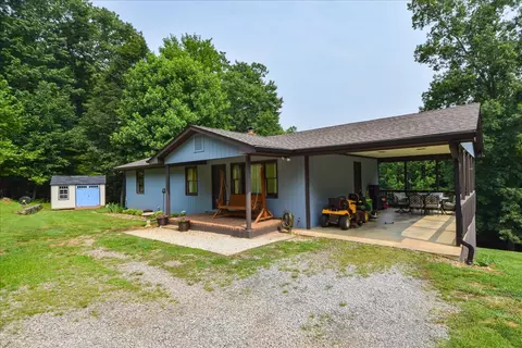 102 Hickory Lake Ln, Goodview, VA 24095