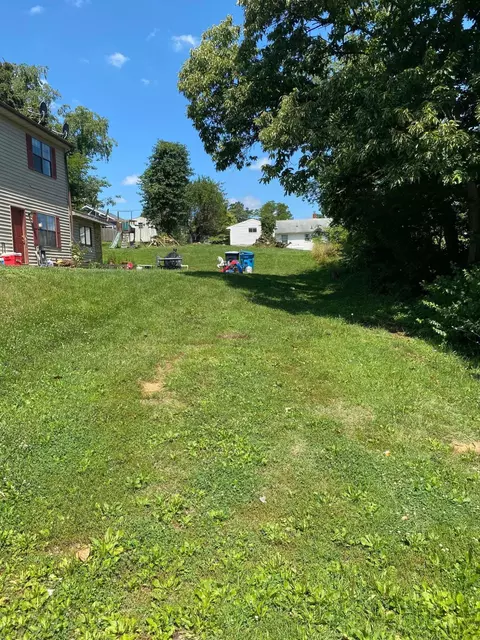 2026 Wallace Ave NE, Roanoke, VA 24012