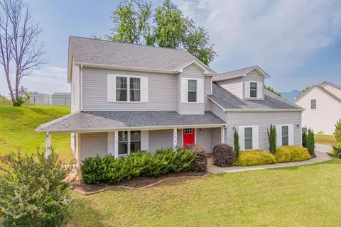 704 Bradford Cir, Salem, VA 24153