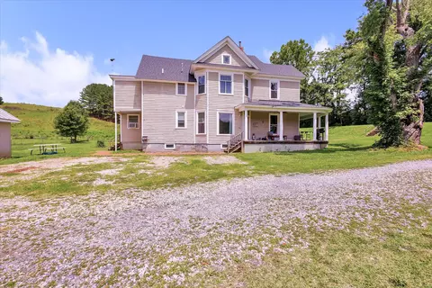 1615 Mount Joy Rd, Buchanan, VA 24066 photo 2