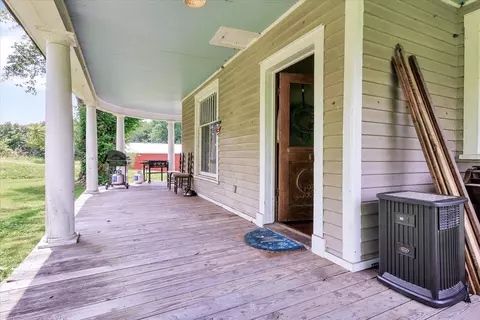 1615 Mount Joy Rd, Buchanan, VA 24066 photo 3