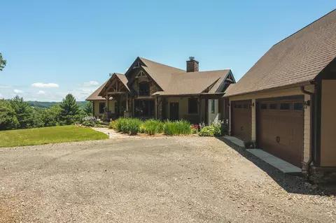 420 Borderline Rd NW, Willis, VA 24380 photo 3