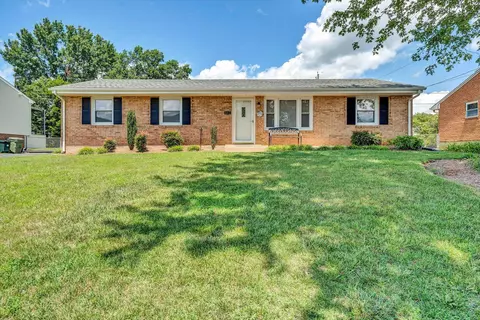 821 Moran Ave, Salem, VA 24153