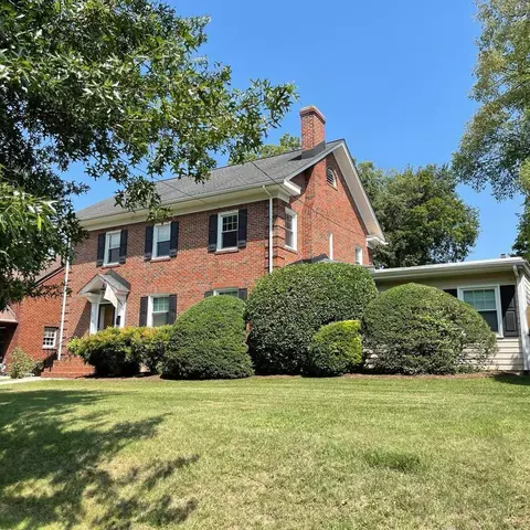 2516 Longview Ave SW, Roanoke, VA 24014