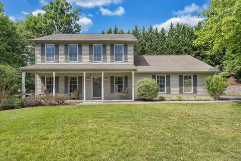 239 Pin Oak Dr, Blue Ridge, VA 24064