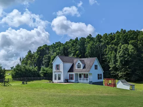 946 Eanes Rd NE, Check, VA 24072