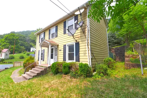 210 High St, Eagle Rock, VA 24085 photo 2