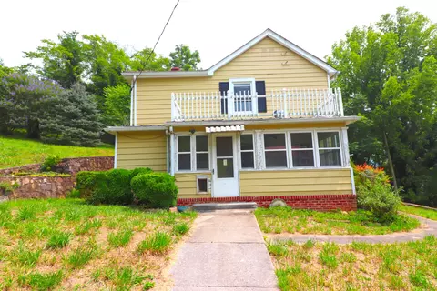 210 High St, Eagle Rock, VA 24085 photo 4