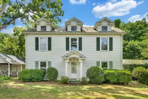 1583 Rock Cliff Rd, Bedford, VA 24523