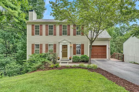 4483 Summerset Dr, Roanoke, VA 24018
