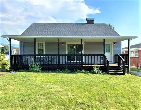 220 E Gray St, Covington, VA 24426 photo 14