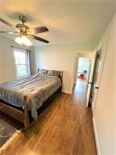 220 E Gray St, Covington, VA 24426 photo 10