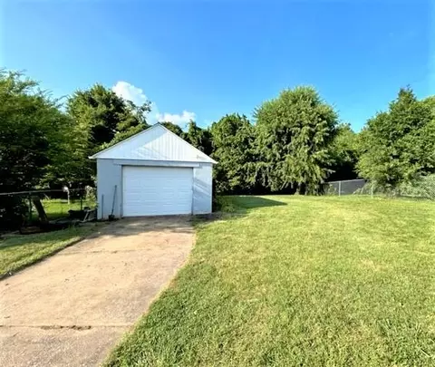220 E Gray St, Covington, VA 24426 photo 17
