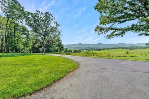 658 Hardbarger Rd, Buchanan, VA 24066 photo 8