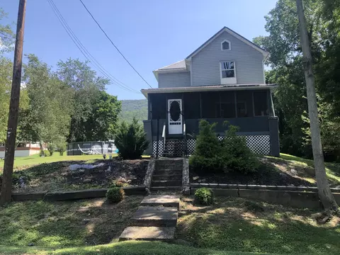 1301 Richmond St, Selma, VA 24474