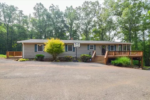 1851 Morris Rd, Goodview, VA 24095 photo 2