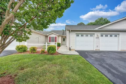 8410 Stoney Corner Ln, Roanoke, VA 24019