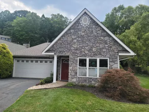5225 Bradford Cir, Roanoke, VA 24018