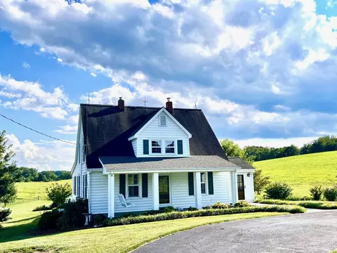 6200 Stewartsville Rd, Moneta, VA 24121