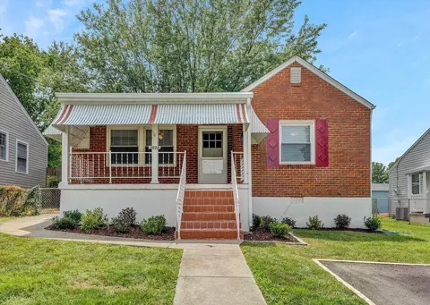 2622 Fairfield Dr NE, Roanoke, VA 24012