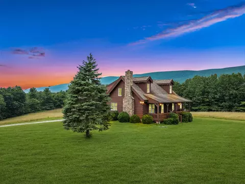 585 Hidden Meadow Ln, Paint Bank, VA 24131