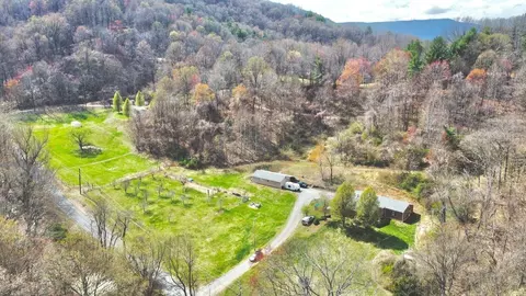 6989 Poage Valley Road Ext, Roanoke, VA 24018