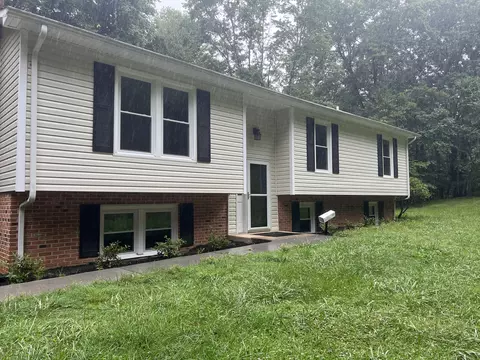 2672 Jeters Mill Rd, Vinton, VA 24179