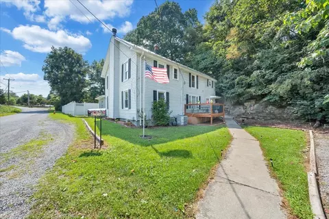 271 Updike Ln, Roanoke, VA 24019