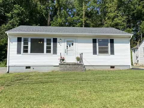 909 Liberty St, Martinsville, VA 24112