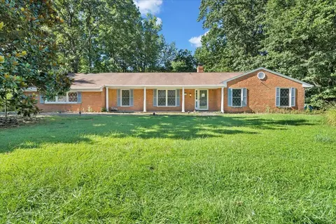 1114 Lakeridge Cir, Troutville, VA 24175