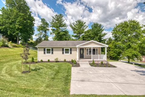 1639 Blair St, Christiansburg, VA 24073