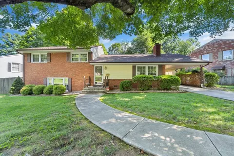 2736 Beverly Blvd SW, Roanoke, VA 24015