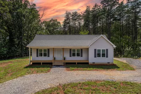 905 Gap Bridge Rd, Moneta, VA 24121