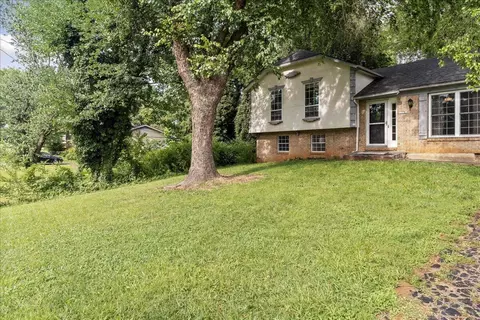 1112 Long Meadows Dr, Lynchburg, VA 24502