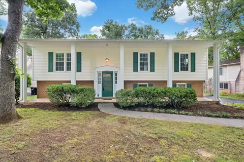 2733 White Pelican Ln, Roanoke, VA 24018