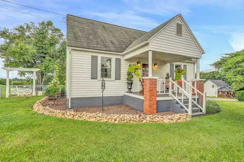 1063 Goodview Rd, Goodview, VA 24095